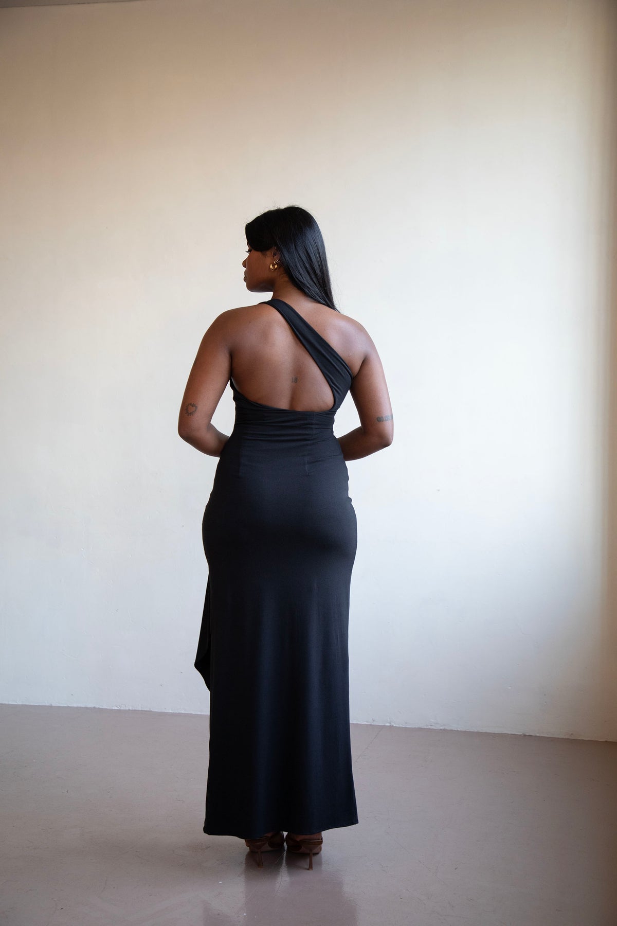 aym studio dress Ashdown Asymmetric Maxi Size:M (32-33 sleeve length) FEATHER CROCHET MESH DRESS. Pattern Ava reversible