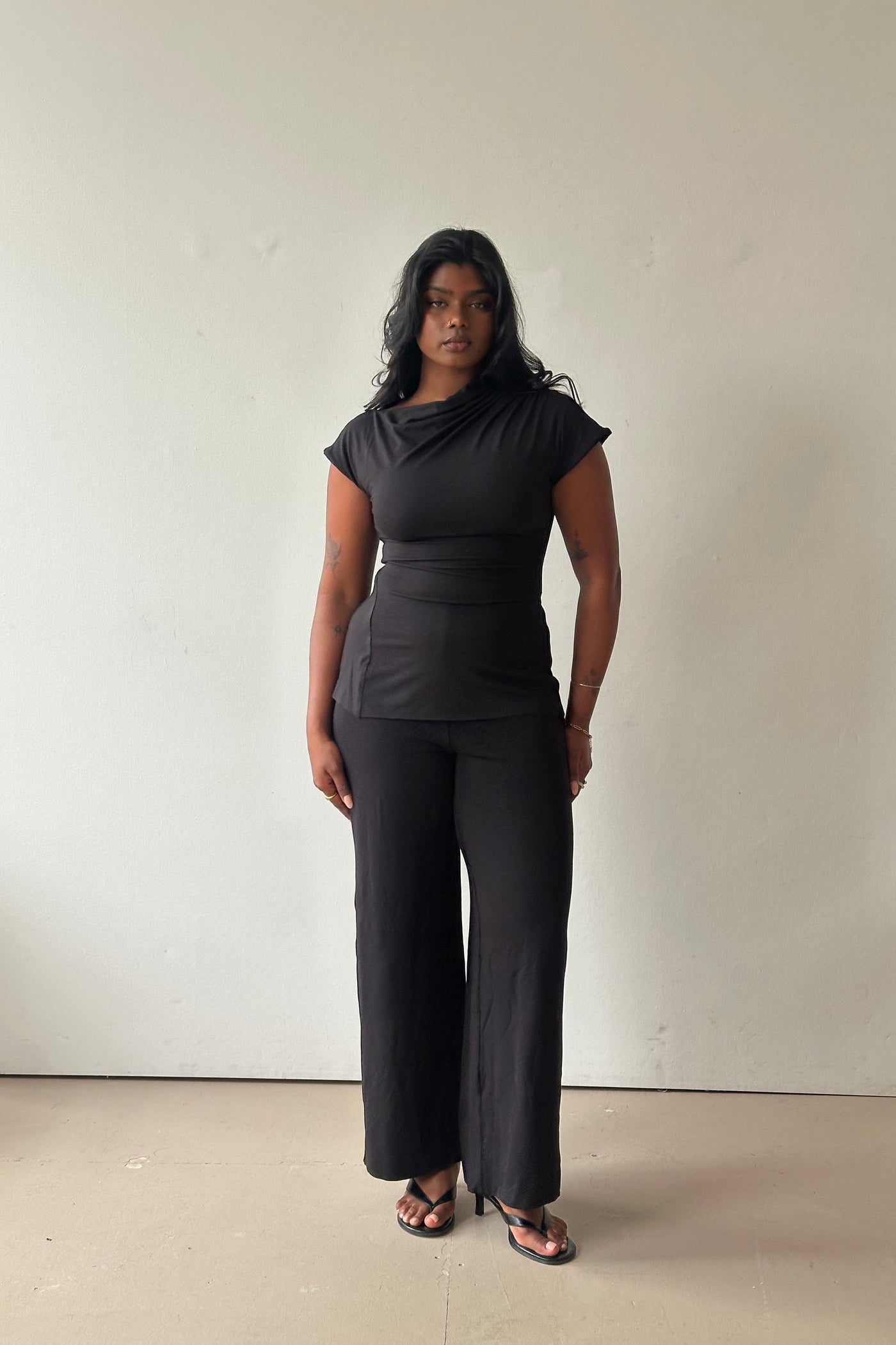 Finsbury Sculpting Straight Leg Trousers